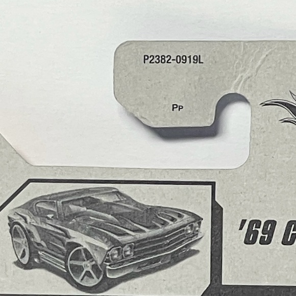 hot wheels 69 chevelle Clear Blue 2009 - Picture 15 of 16